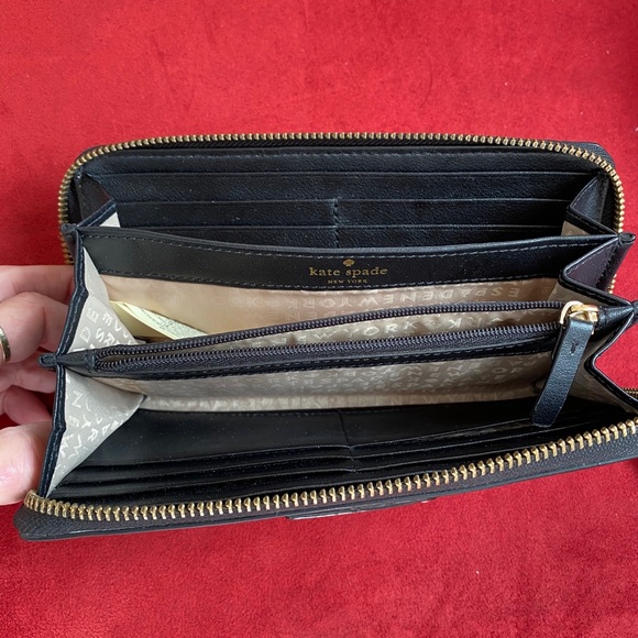 Kate Spade wallet - Picture 3 of 3